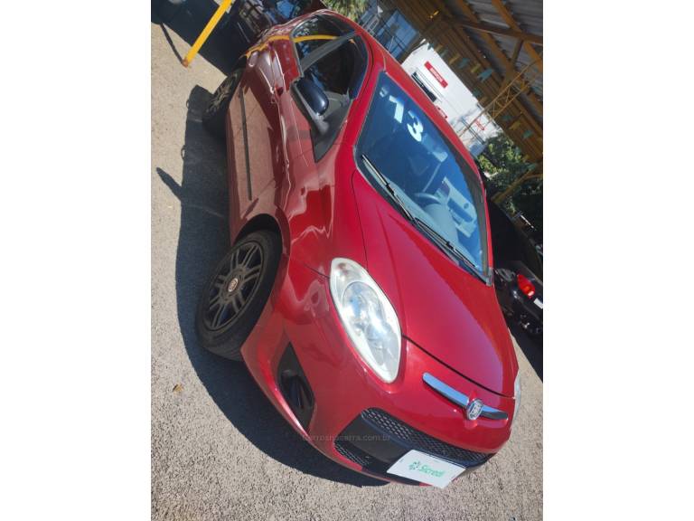 FIAT - PALIO - 2013/2013 - Vermelha - R$ 37.900,00