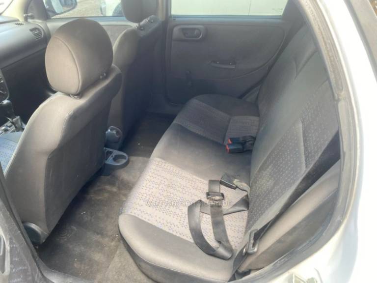 CHEVROLET - CORSA - 2013/2013 - Branca - R$ 29.900,00