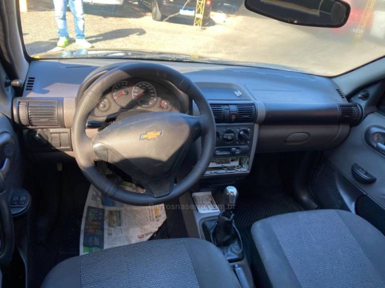 CHEVROLET - CORSA - 2015/2015 - Preta - R$ 32.900,00