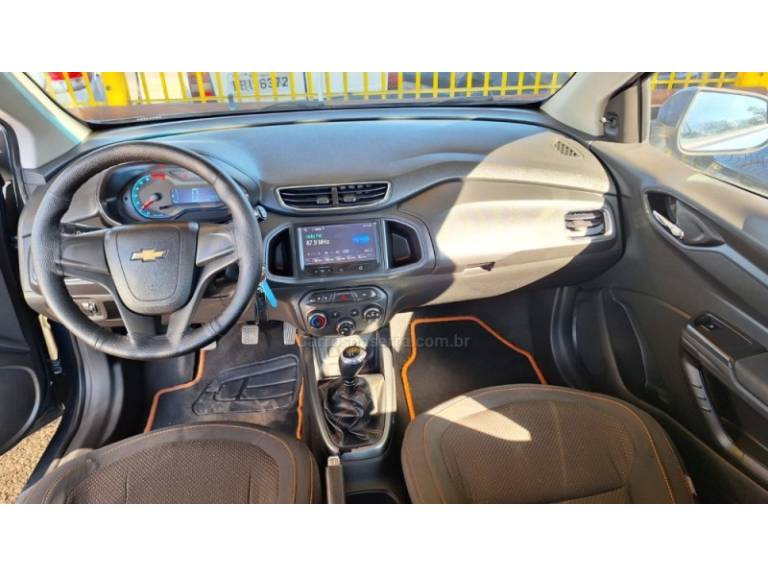 CHEVROLET - ONIX - 2013/2014 - Azul - R$ 45.900,00