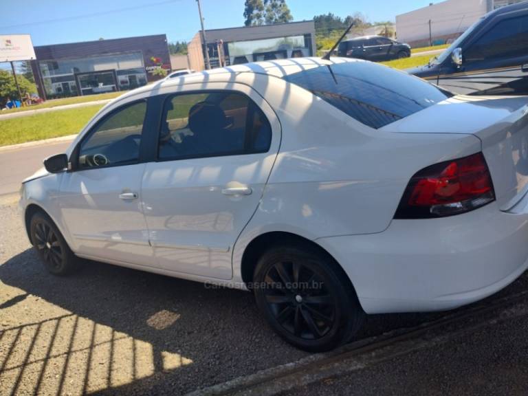 VOLKSWAGEN - VOYAGE - 2012/2012 - Branca - R$ 31.900,00