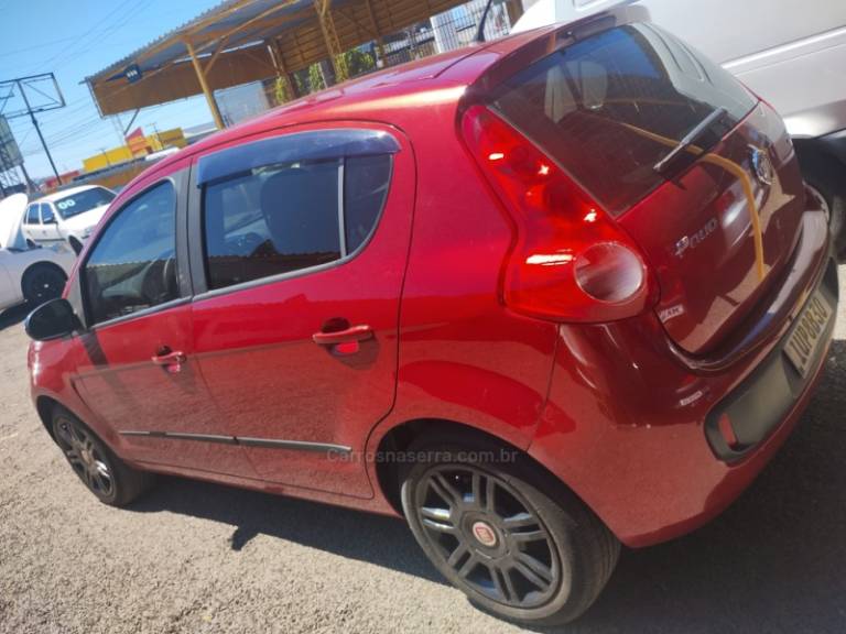 FIAT - PALIO - 2013/2013 - Vermelha - R$ 37.900,00